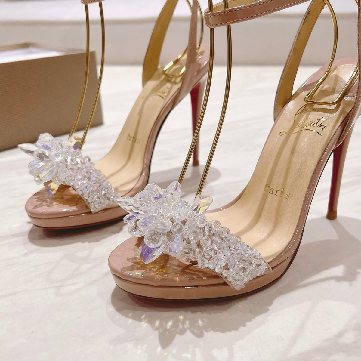 Ava’s Mode - Best High-End Brands in One Place - AFFORDABLE LUXURY HEELS - 8225