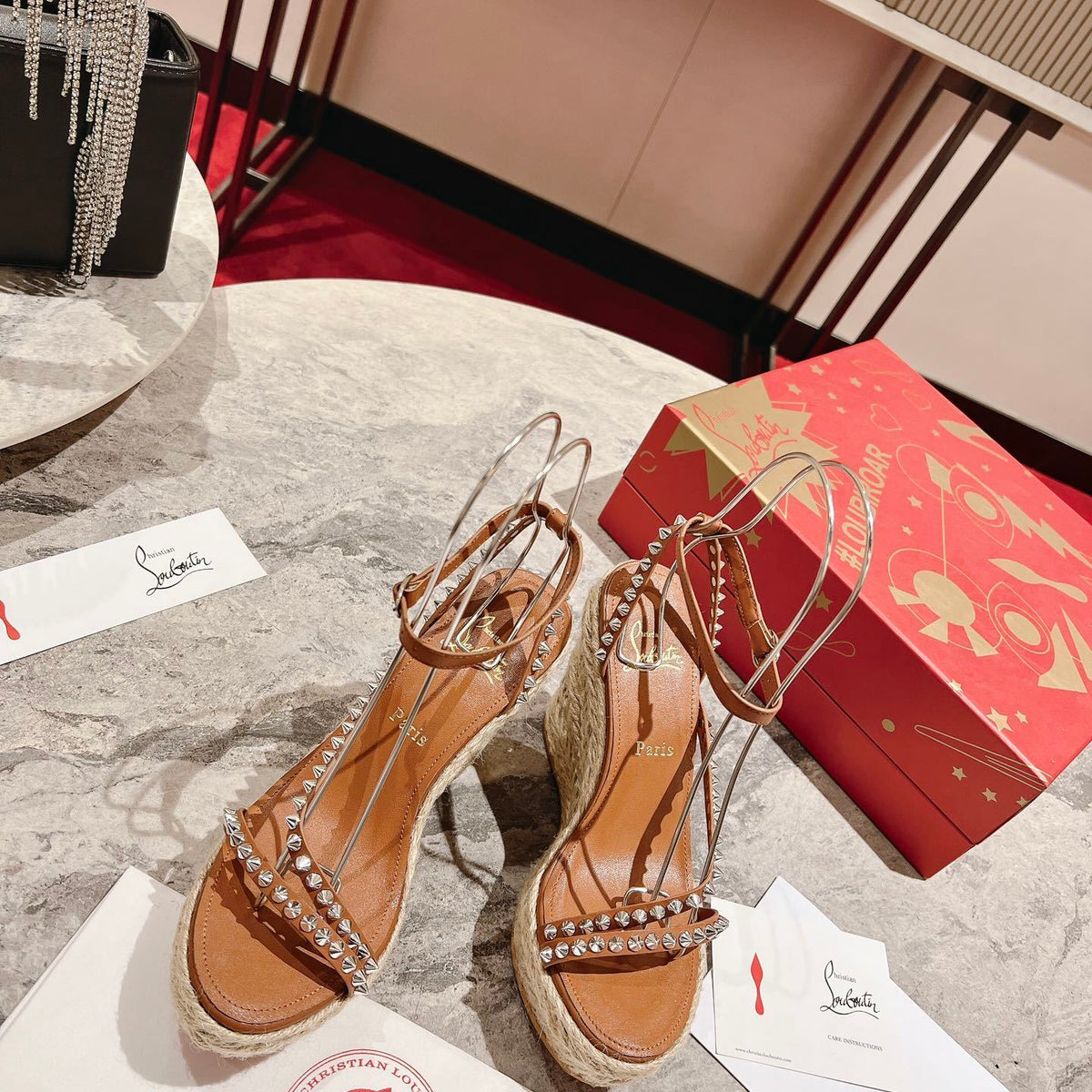 Ava’s Mode - High-Quality Designer Products for You - AFFORDABLE LUXURY HEELS - 8315
