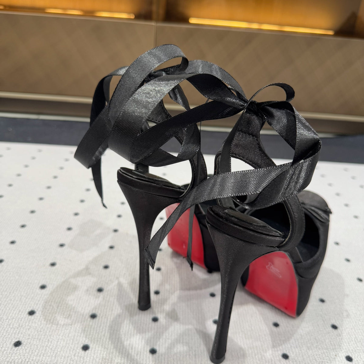 Ava’s Mode - Best High-End Brands in One Place - AFFORDABLE LUXURY HEELS - 8221