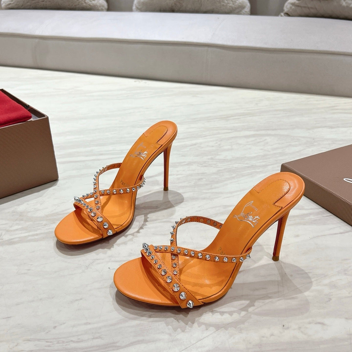 Ava’s Mode - High-Quality Designer Products for You - AFFORDABLE LUXURY HEELS - 8291