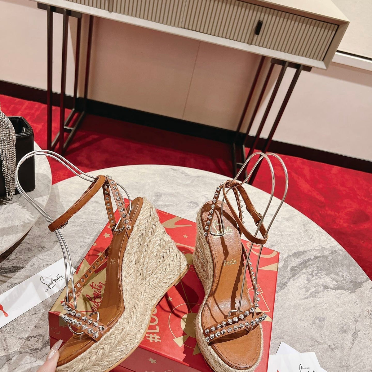 Ava’s Mode - High-Quality Designer Products for You - AFFORDABLE LUXURY HEELS - 8315
