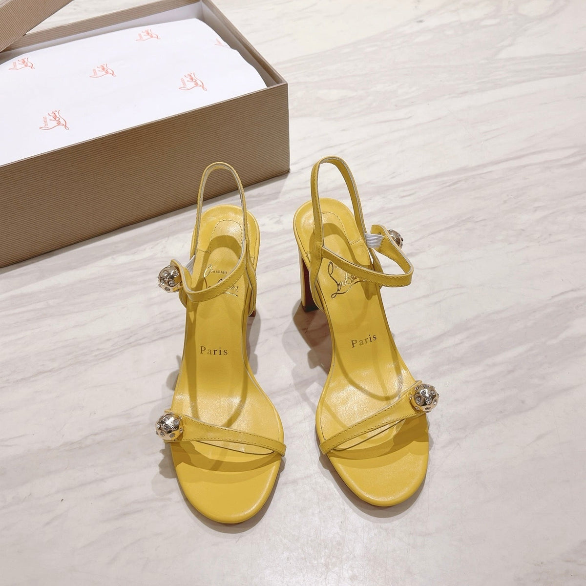 Ava’s Mode - High-Quality Designer Products for You - AFFORDABLE LUXURY HEELS - 8207
