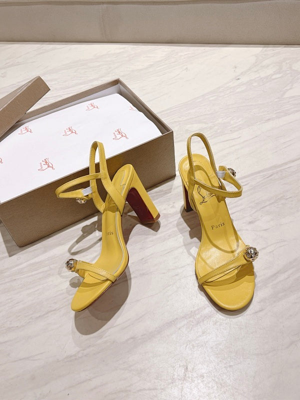 Ava’s Mode - High-Quality Designer Products for You - AFFORDABLE LUXURY HEELS - 8207