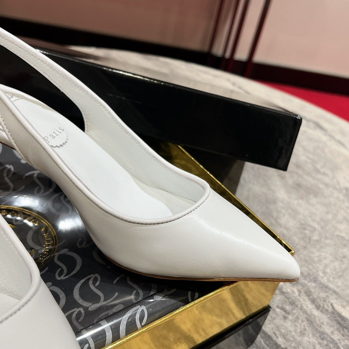 Ava’s Mode - High-Quality Designer Products for You - AFFORDABLE LUXURY HEELS - 8179