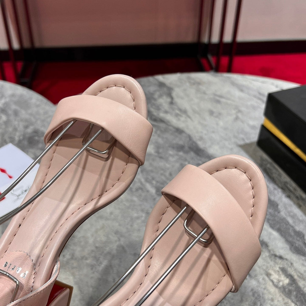 Ava’s Mode - High-Quality Designer Products for You - AFFORDABLE LUXURY HEELS - 8103