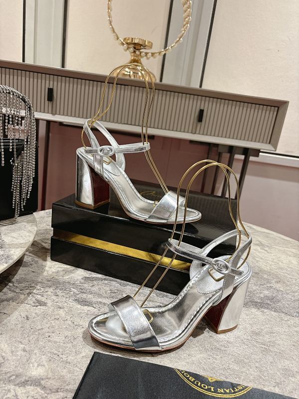 Ava’s Mode - High-Quality Designer Products for You - AFFORDABLE LUXURY HEELS - 8303