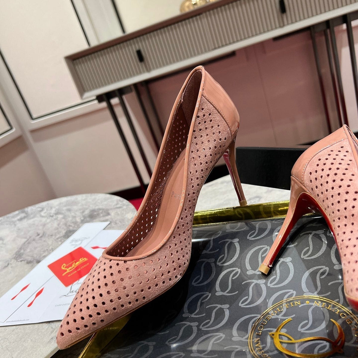 Ava’s Mode - Best High-End Brands in One Place - AFFORDABLE LUXURY HEELS - 8093