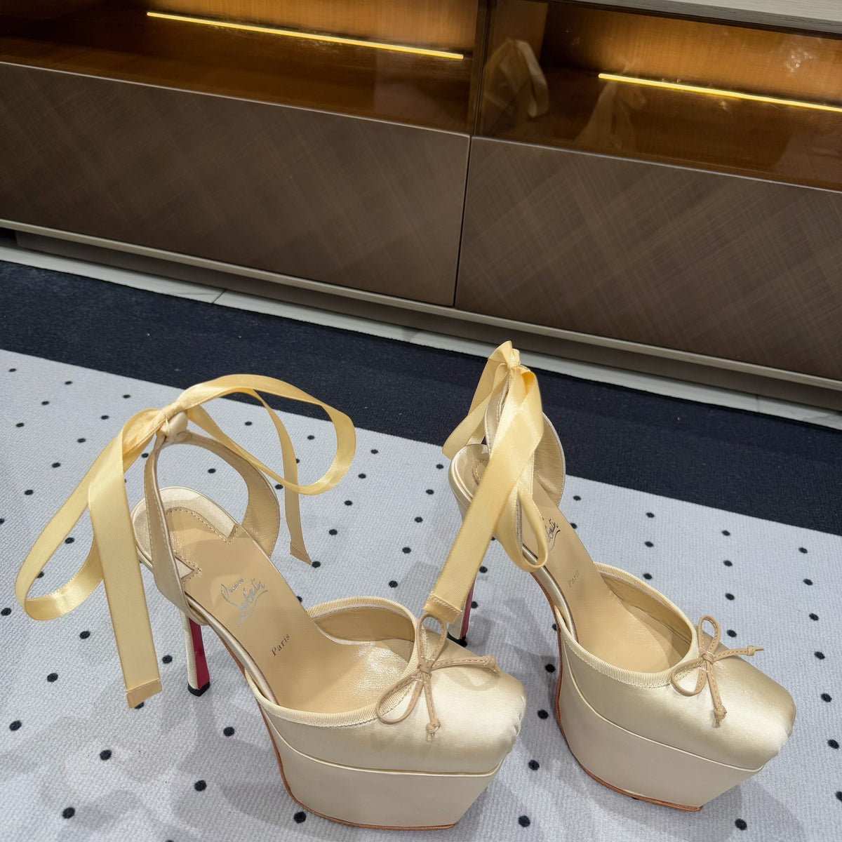 Ava’s Mode - Premium Luxury Goods and Accessories - AFFORDABLE LUXURY HEELS - 8218