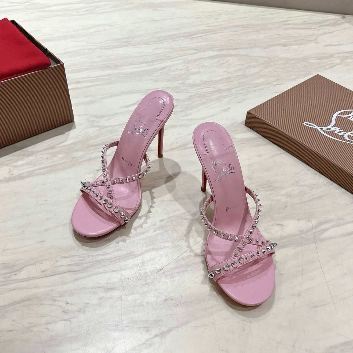 Ava’s Mode - High-Quality Designer Products for You - AFFORDABLE LUXURY HEELS - 8287