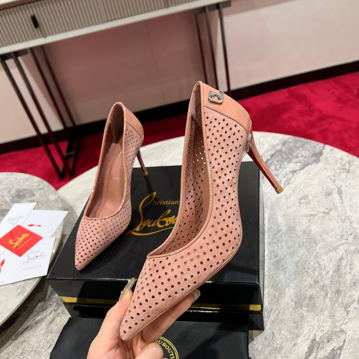 Ava’s Mode - Best High-End Brands in One Place - AFFORDABLE LUXURY HEELS - 8093