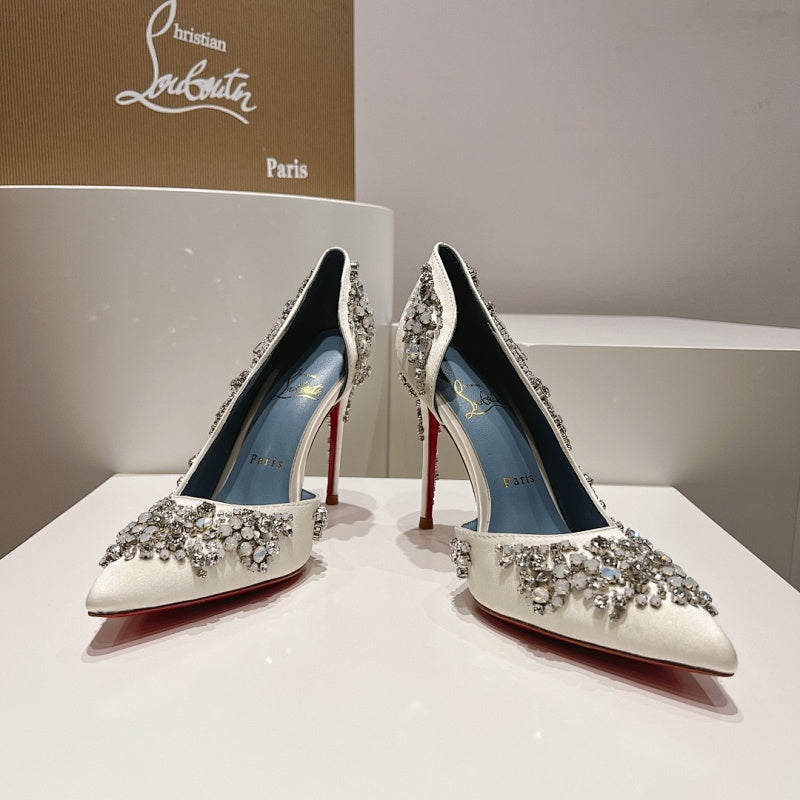 Ava’s Mode - High-Quality Designer Products for You - AFFORDABLE LUXURY HEELS - 8027