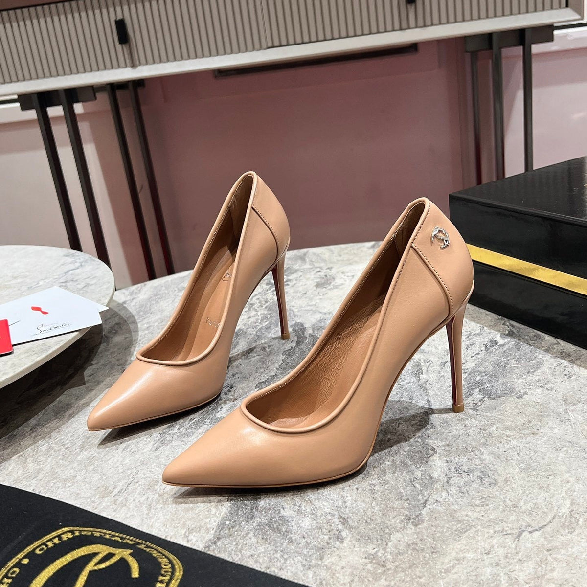 Ava’s Mode - High-Quality Designer Products for You - AFFORDABLE LUXURY HEELS - 8175