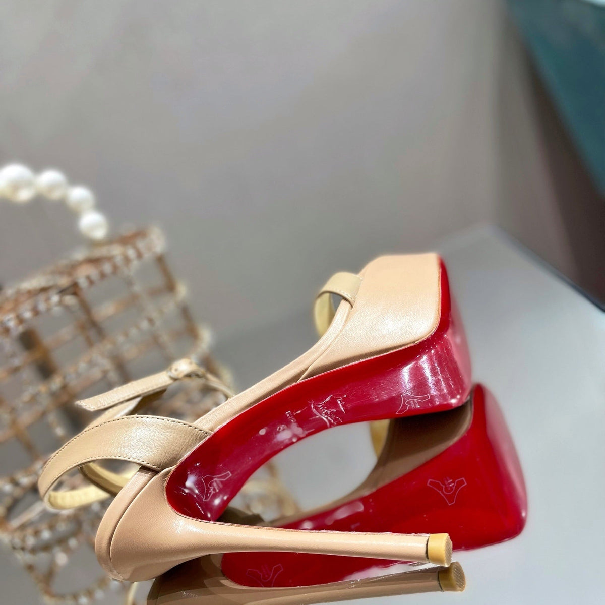 Ava’s Mode - High-Quality Designer Products for You - AFFORDABLE LUXURY HEELS - 7959