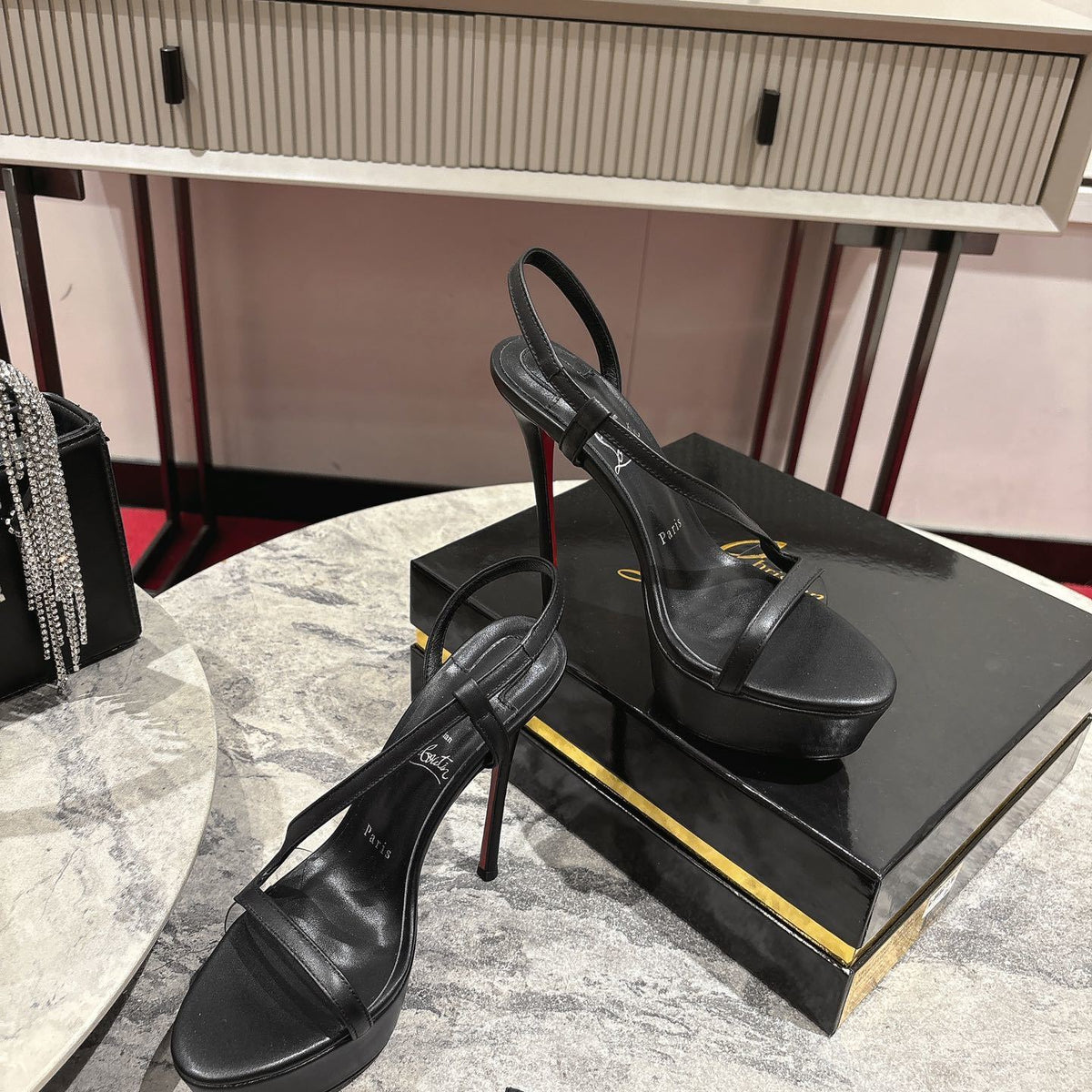 Ava’s Mode - High-Quality Designer Products for You - AFFORDABLE LUXURY HEELS - 8295