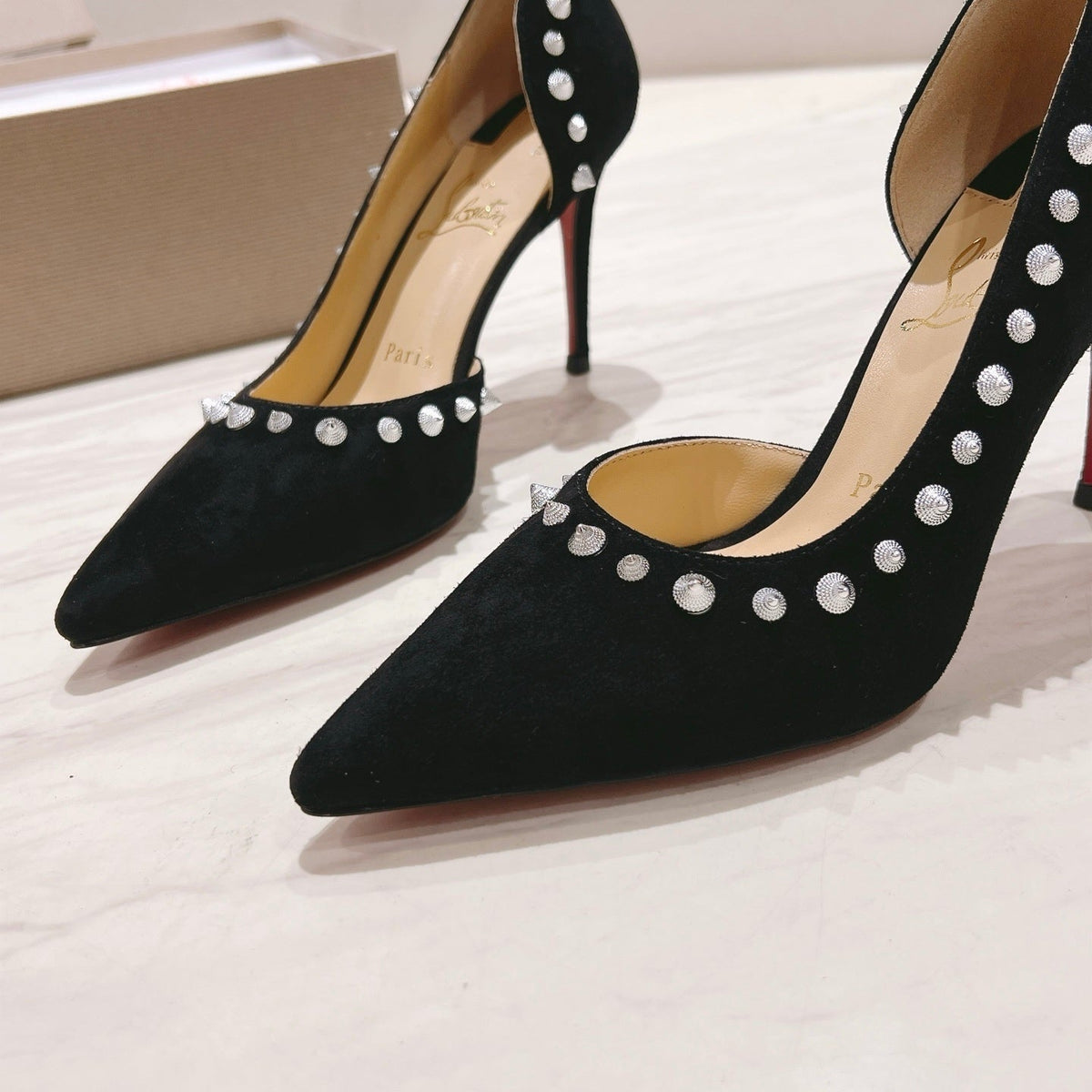 Ava’s Mode - High-Quality Designer Products for You - AFFORDABLE LUXURY HEELS - 8211