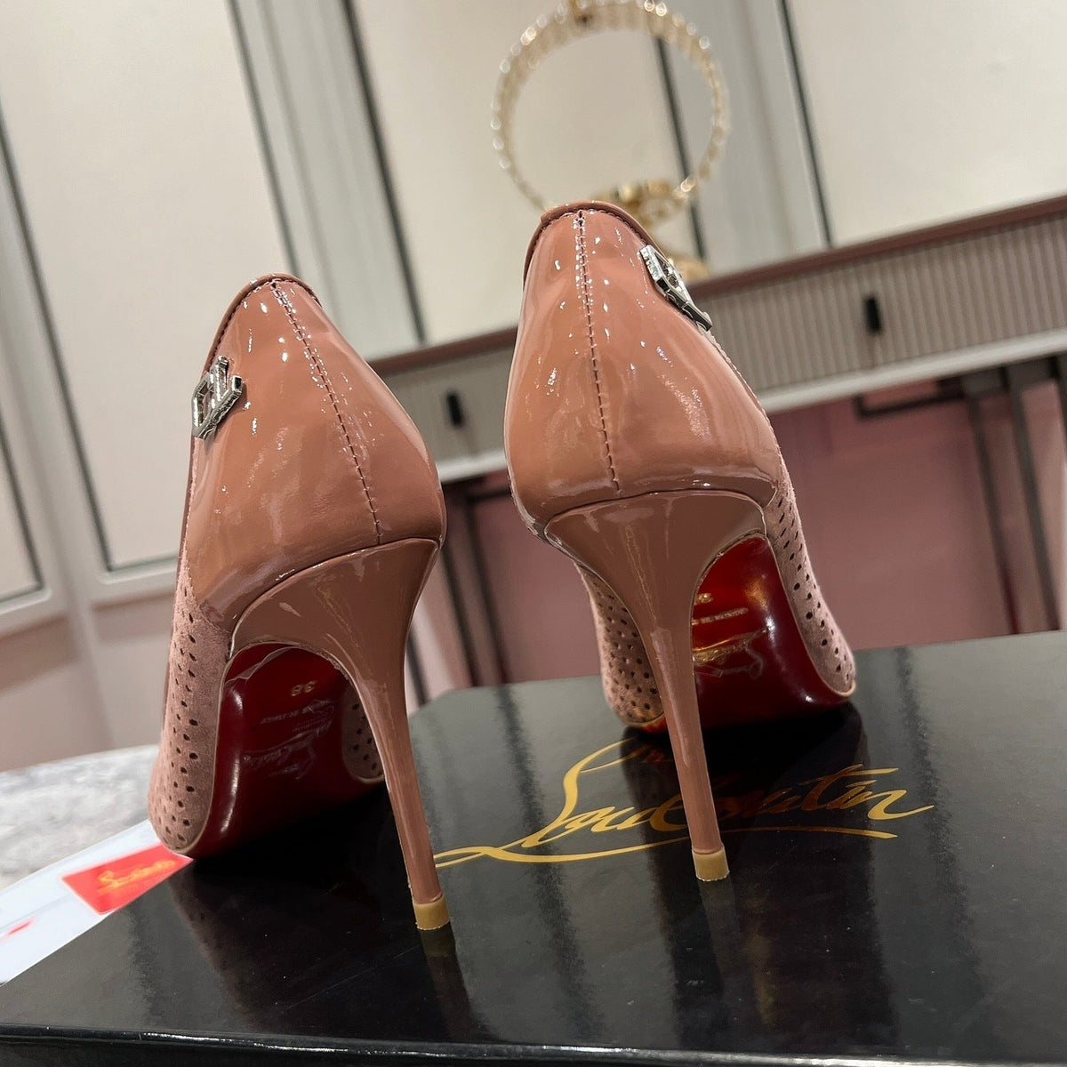 Ava’s Mode - Best High-End Brands in One Place - AFFORDABLE LUXURY HEELS - 8093