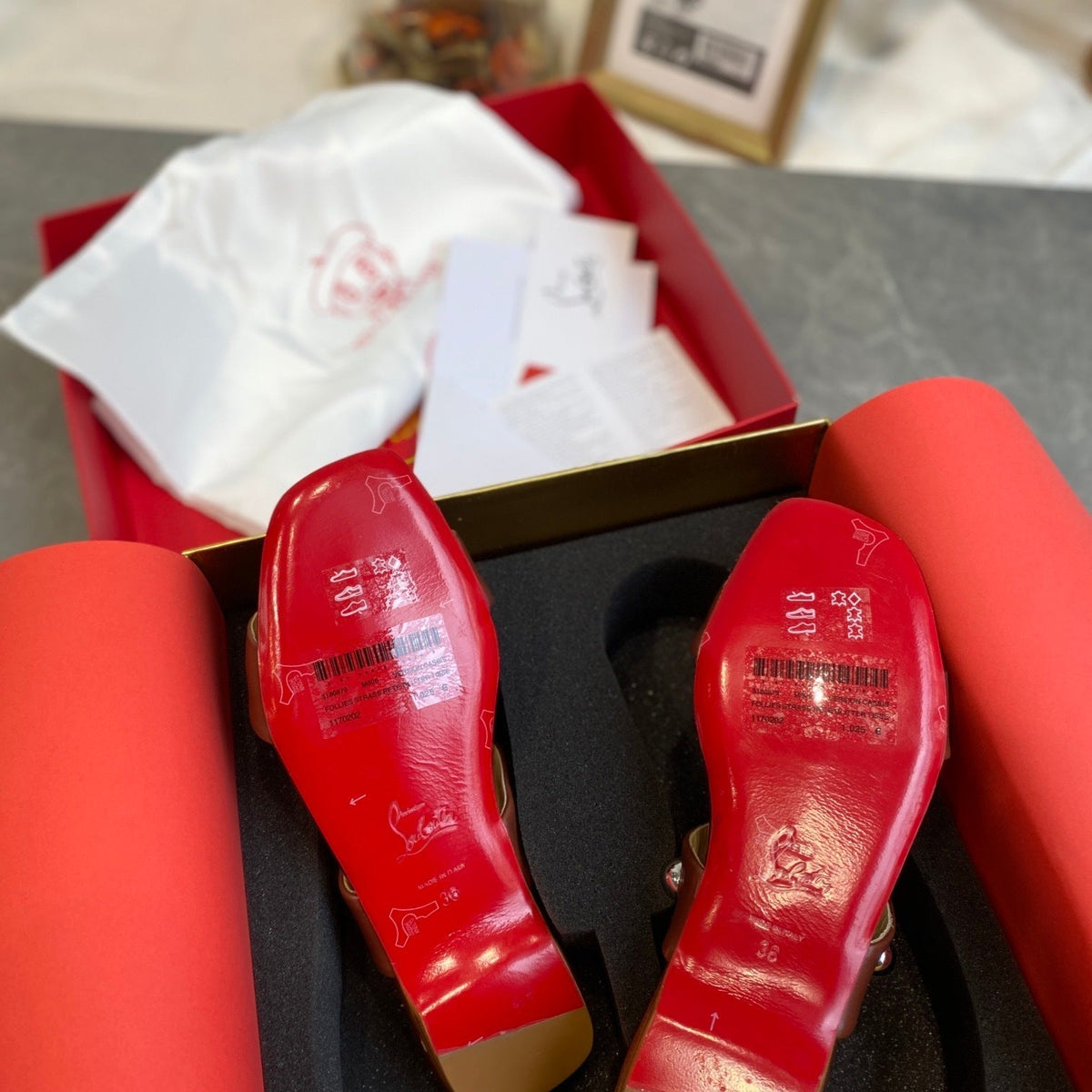 Ava’s Mode - High-Quality Designer Products for You - AFFORDABLE LUXURY HEELS - 7975