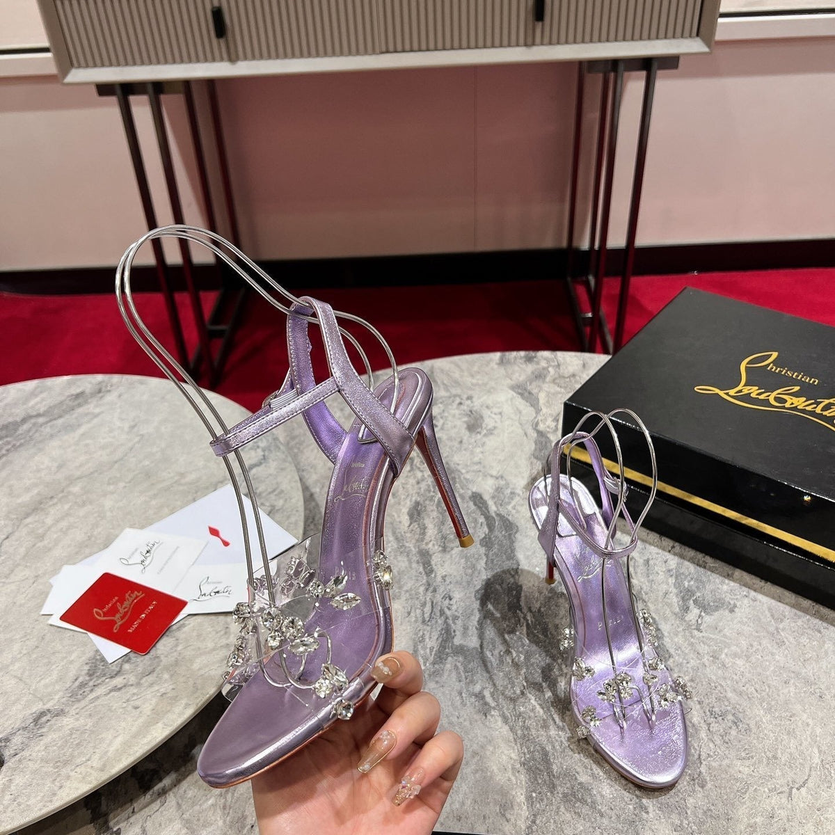 Ava’s Mode - High-Quality Designer Products for You - AFFORDABLE LUXURY HEELS - 8107
