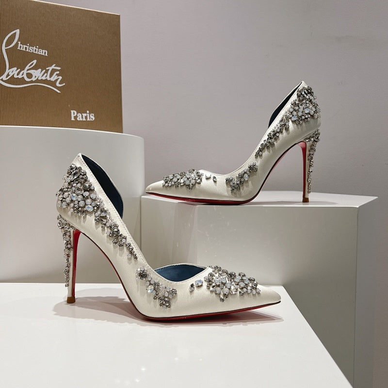 Ava’s Mode - High-Quality Designer Products for You - AFFORDABLE LUXURY HEELS - 8027