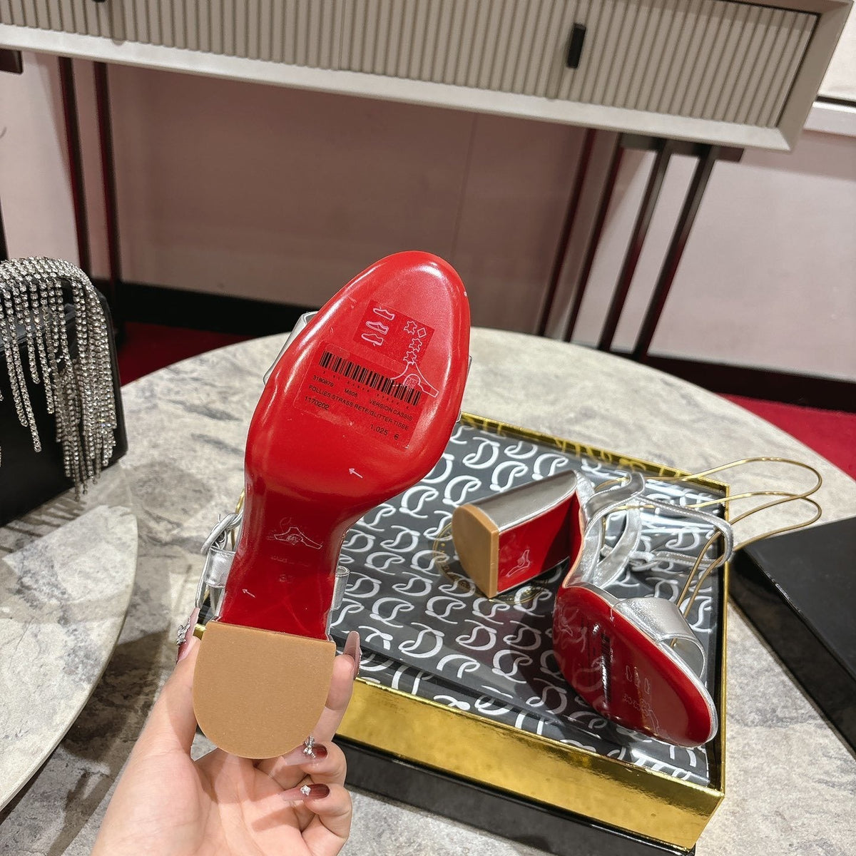 Ava’s Mode - High-Quality Designer Products for You - AFFORDABLE LUXURY HEELS - 8303