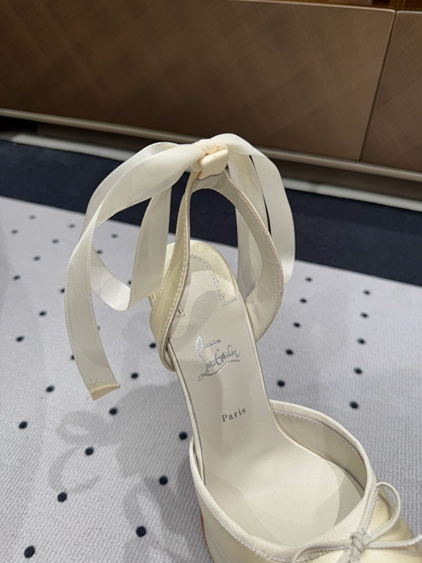 Ava’s Mode - High-Quality Designer Products for You - AFFORDABLE LUXURY HEELS - 8223