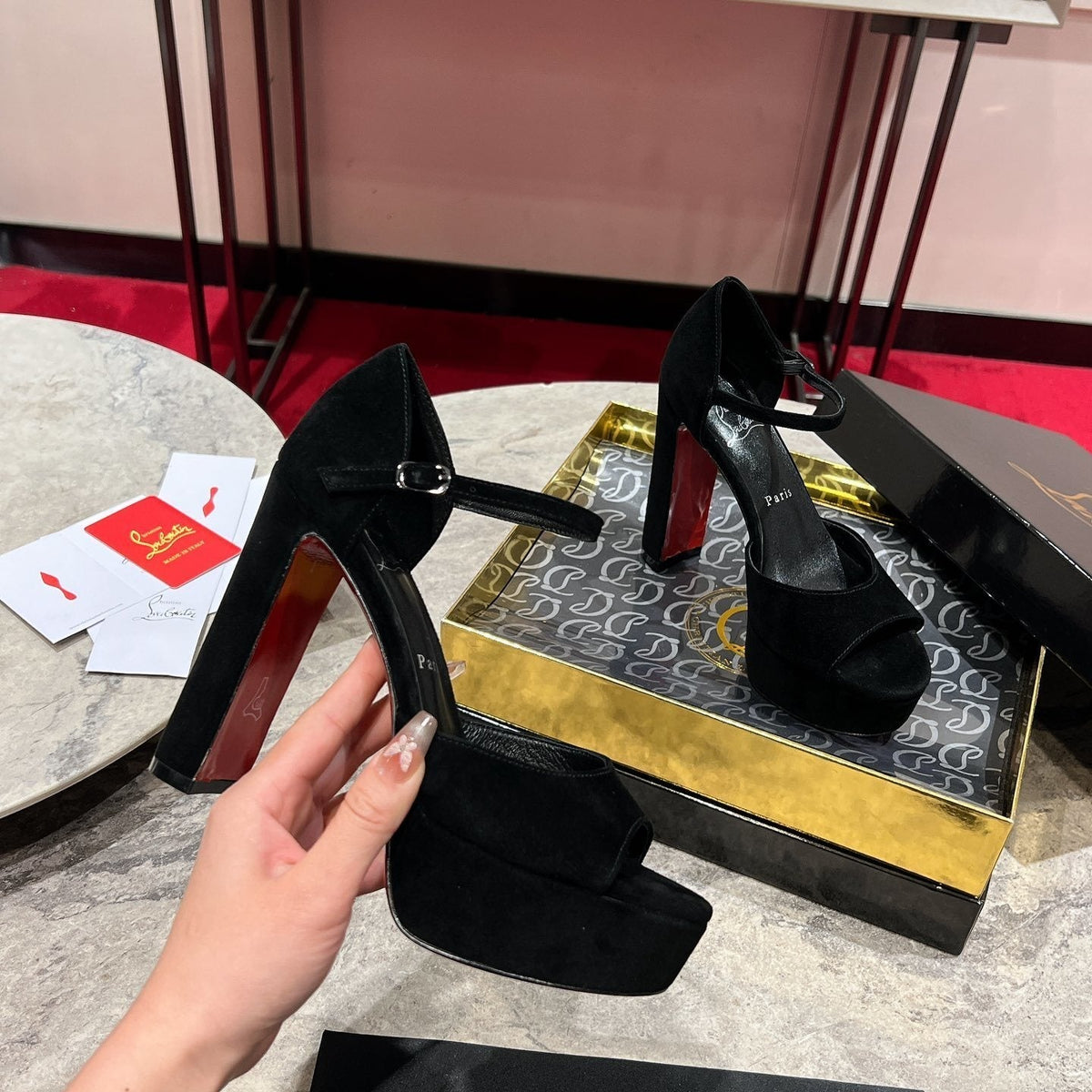 Ava’s Mode - High-Quality Designer Products for You - AFFORDABLE LUXURY HEELS - 8239