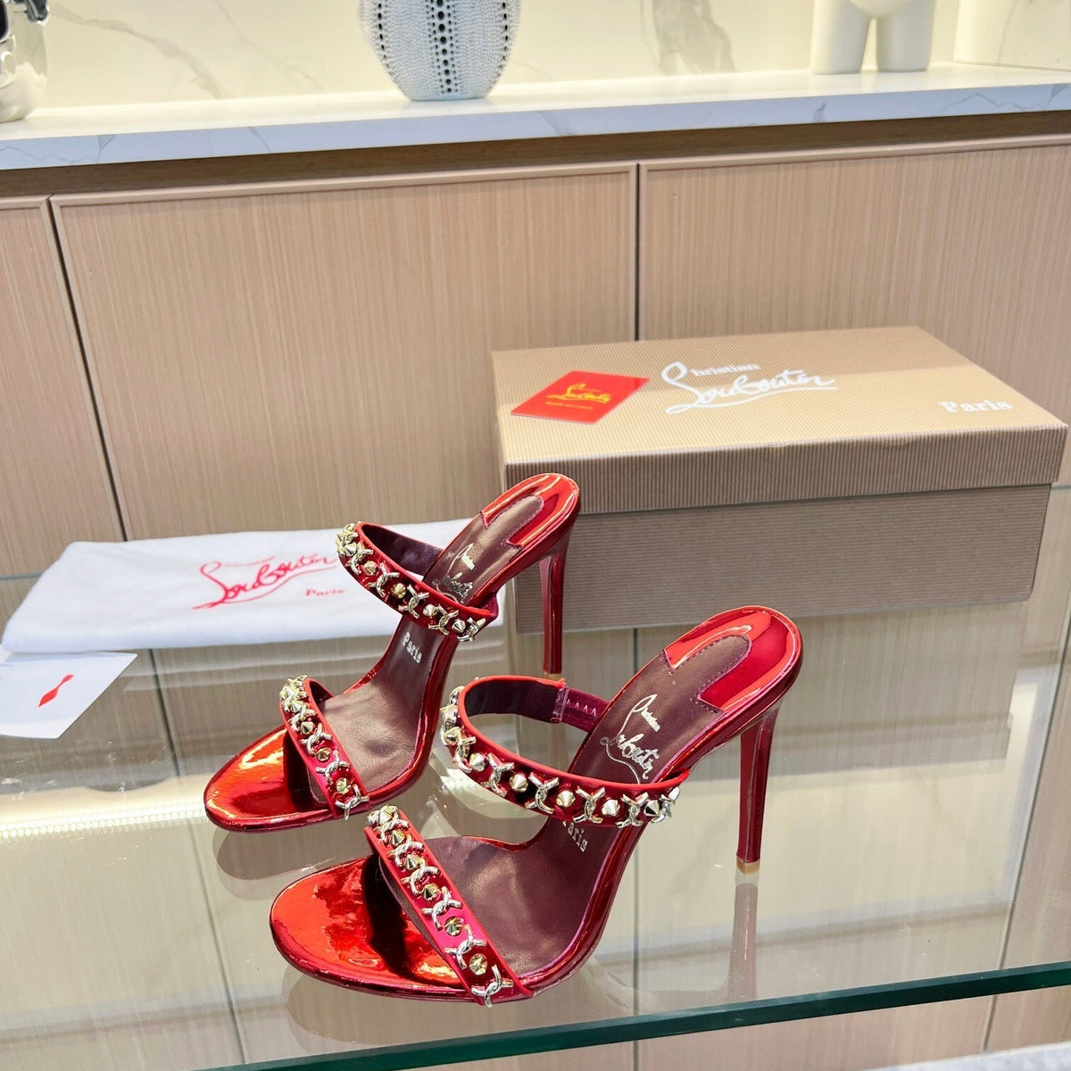 Ava’s Mode - High-Quality Designer Products for You - AFFORDABLE LUXURY HEELS - 8011