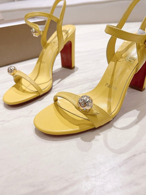 Ava’s Mode - High-Quality Designer Products for You - AFFORDABLE LUXURY HEELS - 8207