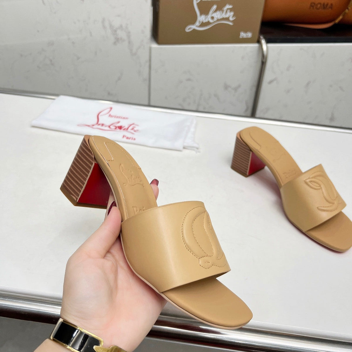 Ava’s Mode - Best High-End Brands in One Place - AFFORDABLE LUXURY HEELS - 8061