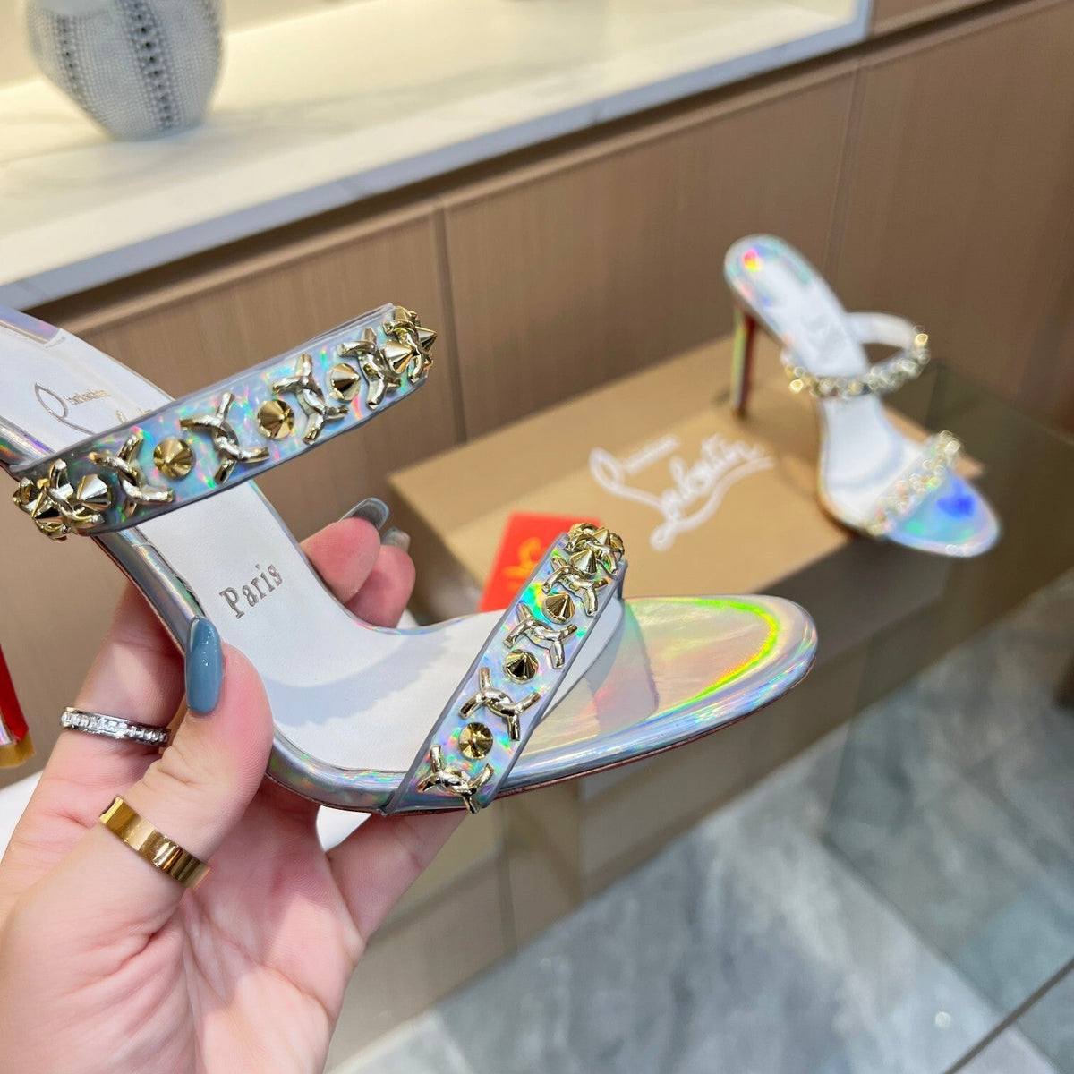 Ava’s Mode - High-Quality Designer Products for You - AFFORDABLE LUXURY HEELS - 8007