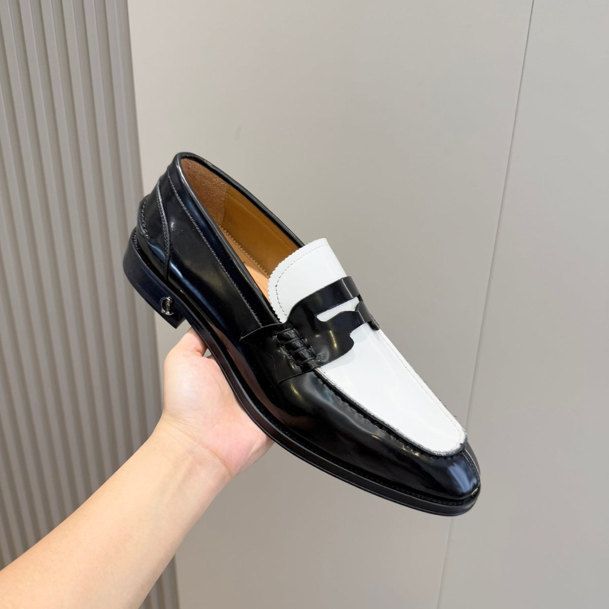 Ava’s Mode - High-Quality Designer Products for You - AFFORDABLE LUXURY HEELS - 8279