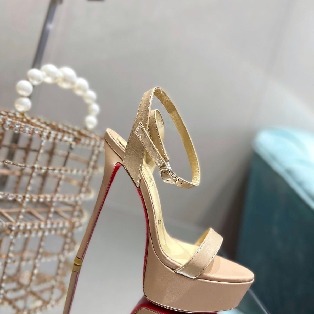 Ava’s Mode - High-Quality Designer Products for You - AFFORDABLE LUXURY HEELS - 7959