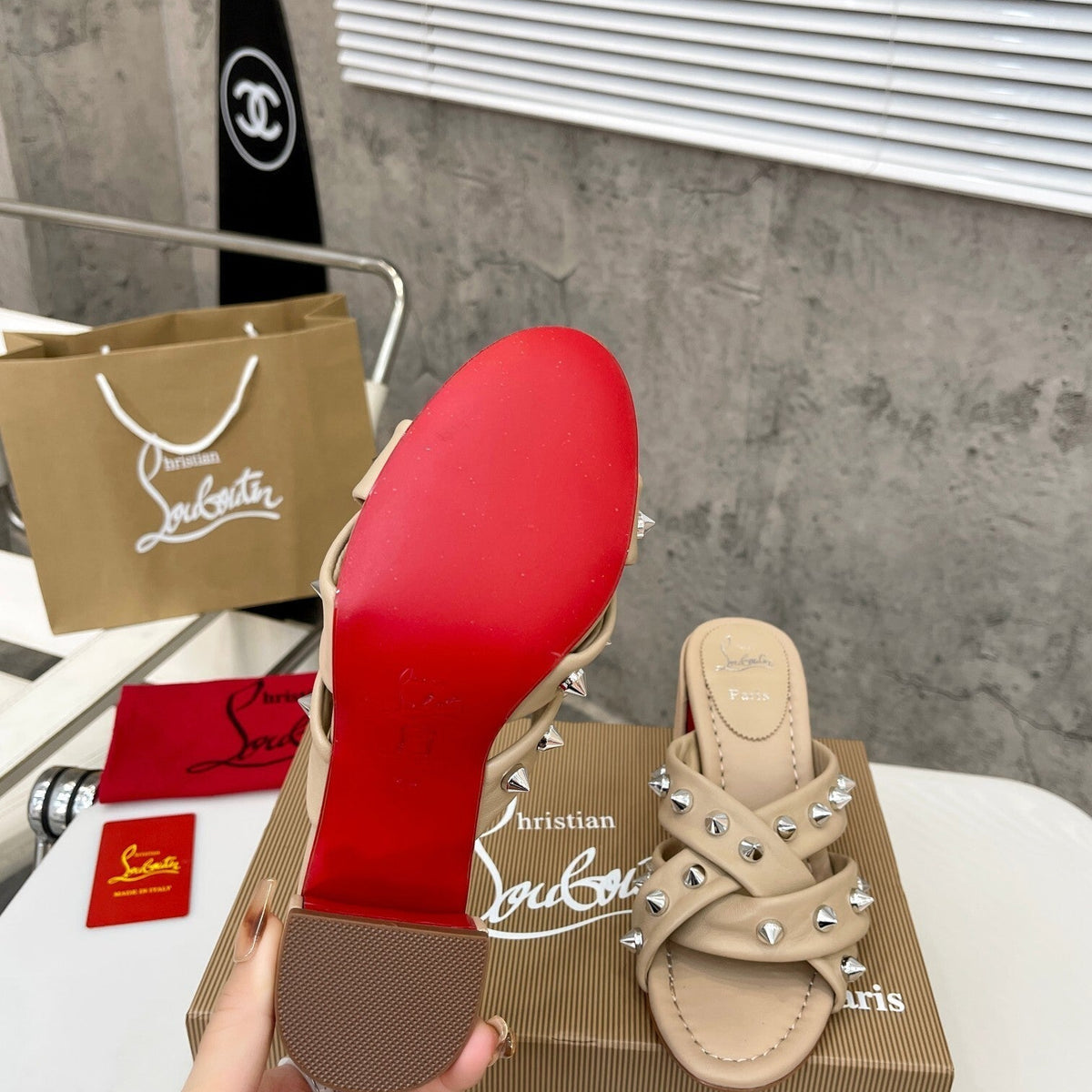 Ava’s Mode - High-Quality Designer Products for You - AFFORDABLE LUXURY HEELS - 8003