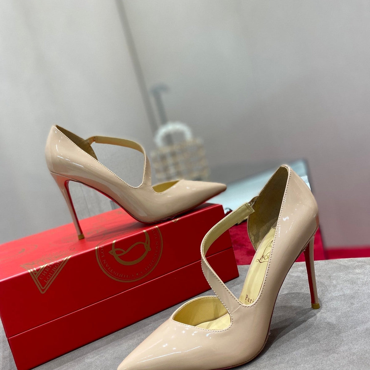 Ava’s Mode - High-Quality Designer Products for You - AFFORDABLE LUXURY HEELS - 7963