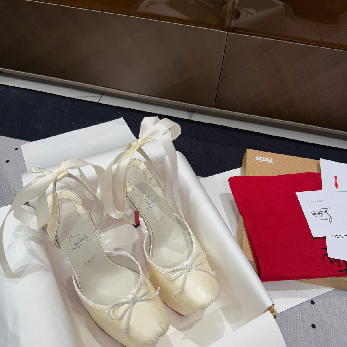Ava’s Mode - High-Quality Designer Products for You - AFFORDABLE LUXURY HEELS - 8223
