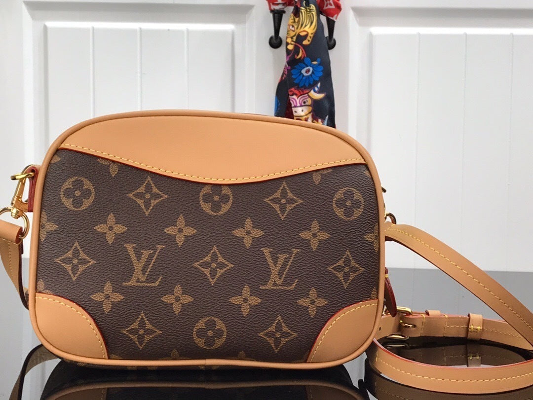 Ava’s Mode - Best High-End Brands in One Place - AFFORDABLE LUXURY BAGS - 4337