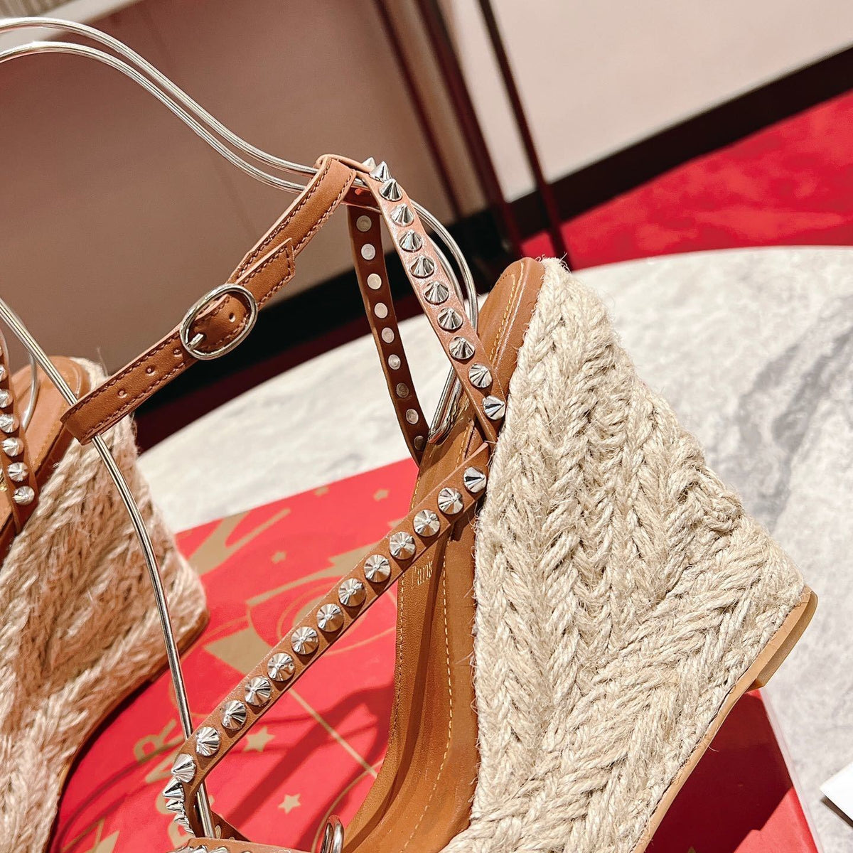 Ava’s Mode - High-Quality Designer Products for You - AFFORDABLE LUXURY HEELS - 8315