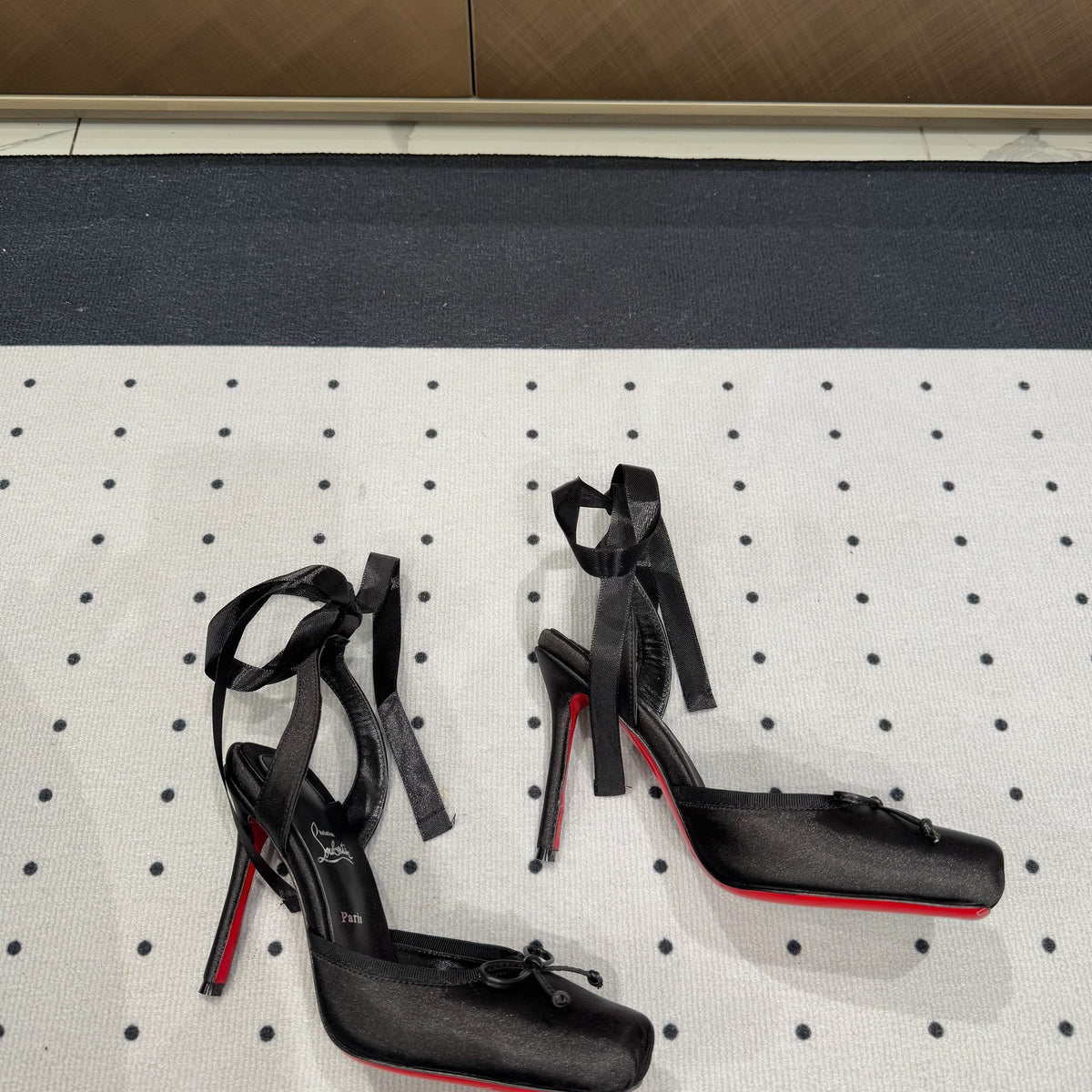 Ava’s Mode - High-Quality Designer Products for You - AFFORDABLE LUXURY HEELS - 8215