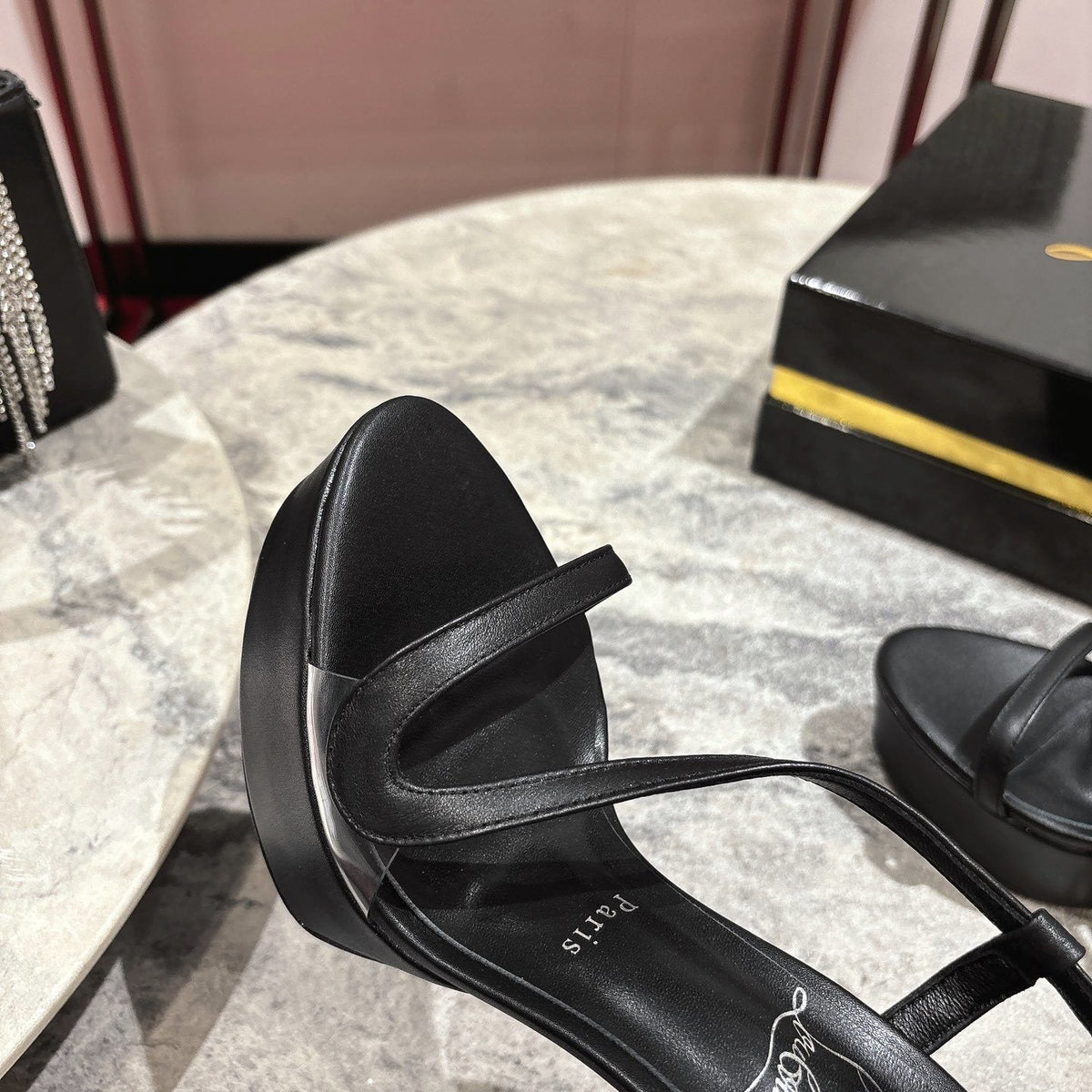 Ava’s Mode - High-Quality Designer Products for You - AFFORDABLE LUXURY HEELS - 8295