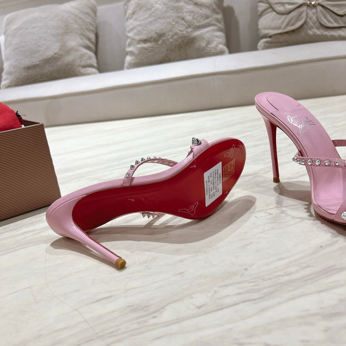 Ava’s Mode - High-Quality Designer Products for You - AFFORDABLE LUXURY HEELS - 8287