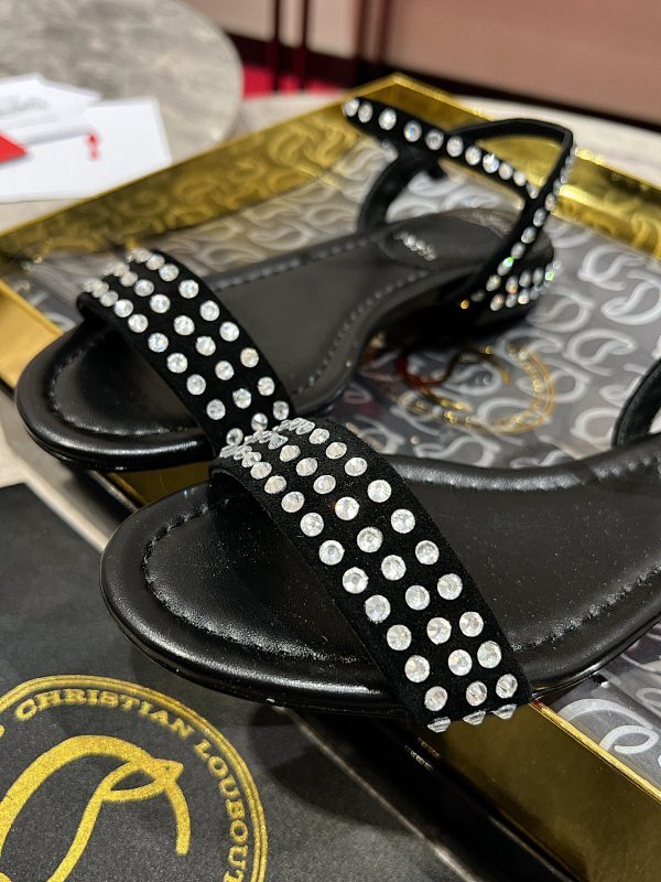 Ava’s Mode - High-Quality Designer Products for You - AFFORDABLE LUXURY HEELS - 8131