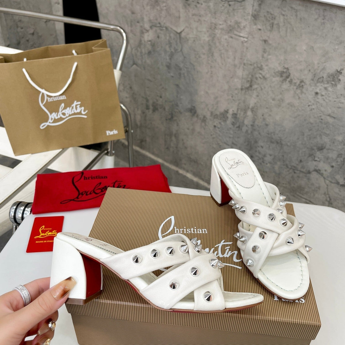 Ava’s Mode - Premium Luxury Goods and Accessories - AFFORDABLE LUXURY HEELS - 7998
