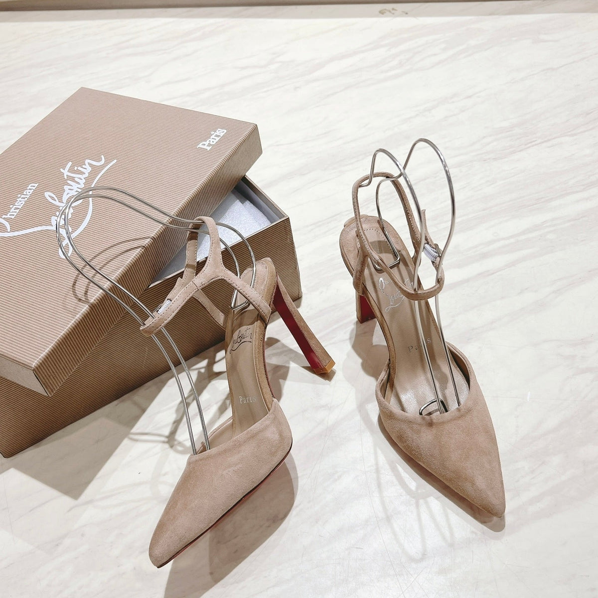 Ava’s Mode - High-Quality Designer Products for You - AFFORDABLE LUXURY HEELS - 8167