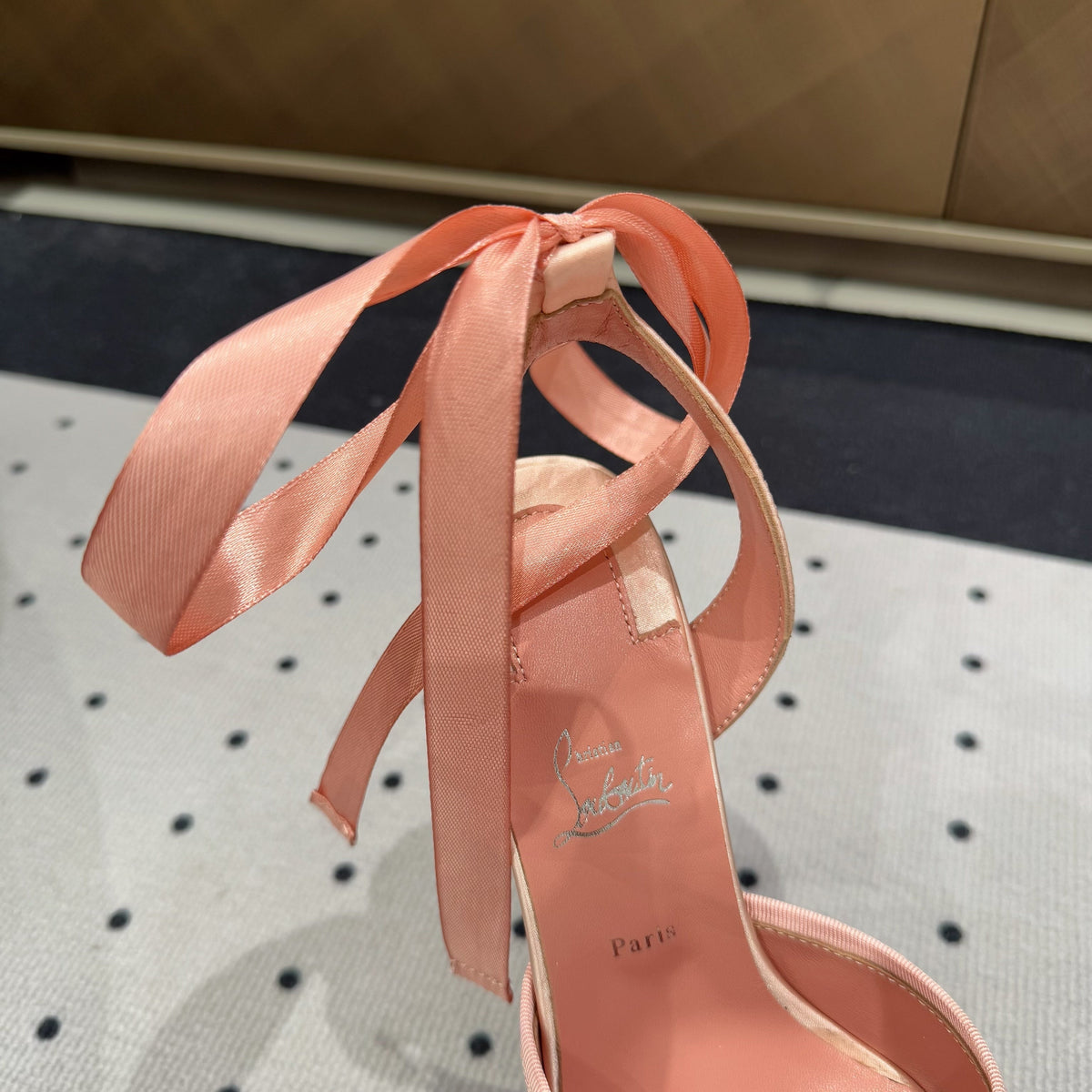Ava’s Mode - High-Quality Designer Products for You - AFFORDABLE LUXURY HEELS - 8219