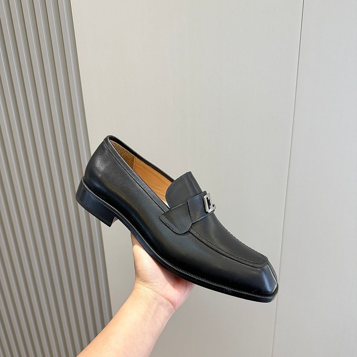 Ava’s Mode - High-Quality Designer Products for You - AFFORDABLE LUXURY HEELS - 8043