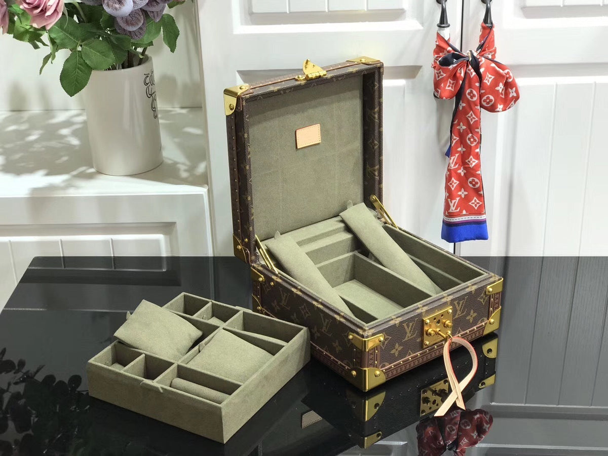 Ava’s Mode - Best High-End Brands in One Place - AFFORDABLE LUXURY BAGS - 4021