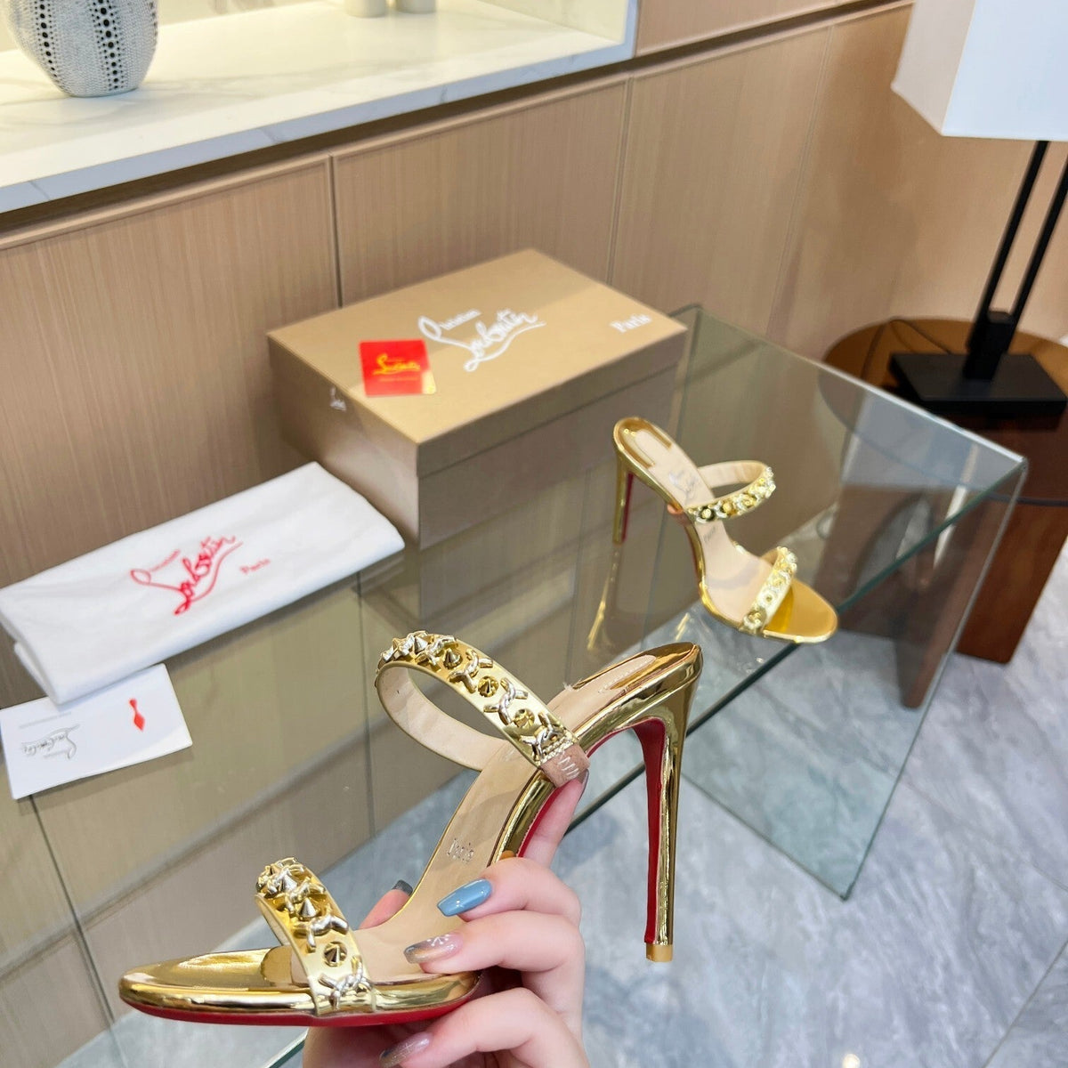 Ava’s Mode - Premium Luxury Goods and Accessories - AFFORDABLE LUXURY HEELS - 8010
