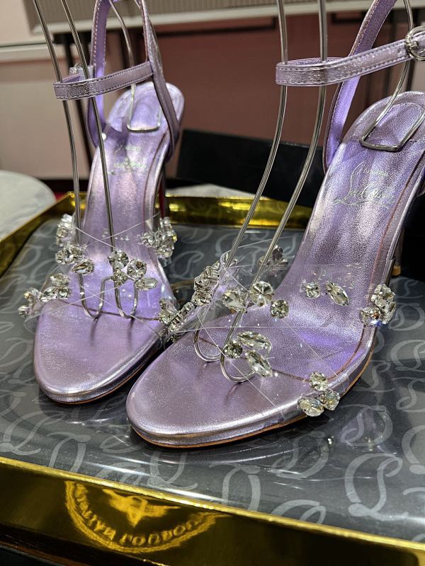 Ava’s Mode - High-Quality Designer Products for You - AFFORDABLE LUXURY HEELS - 8107