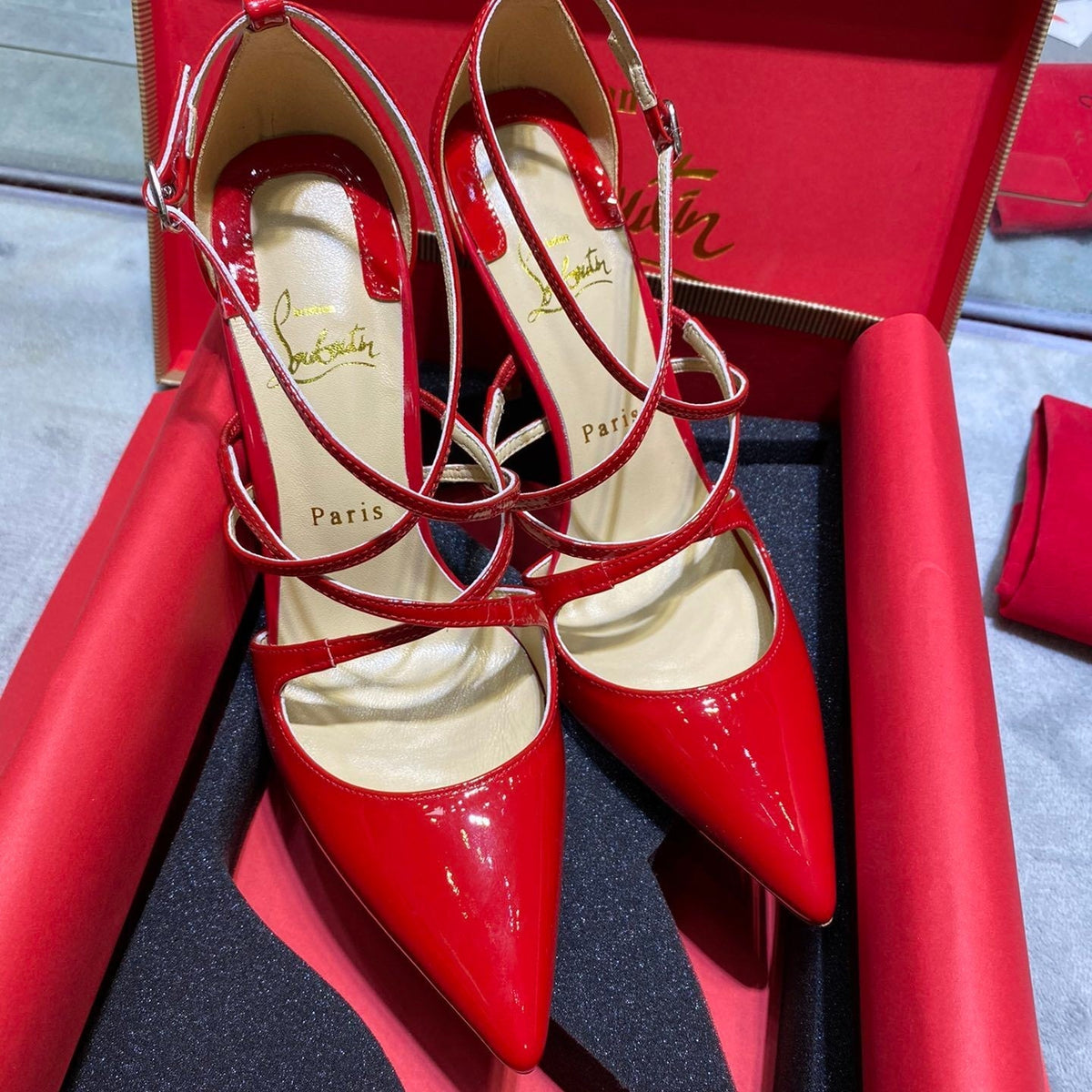 Ava’s Mode - High-Quality Designer Products for You - AFFORDABLE LUXURY HEELS - 7951