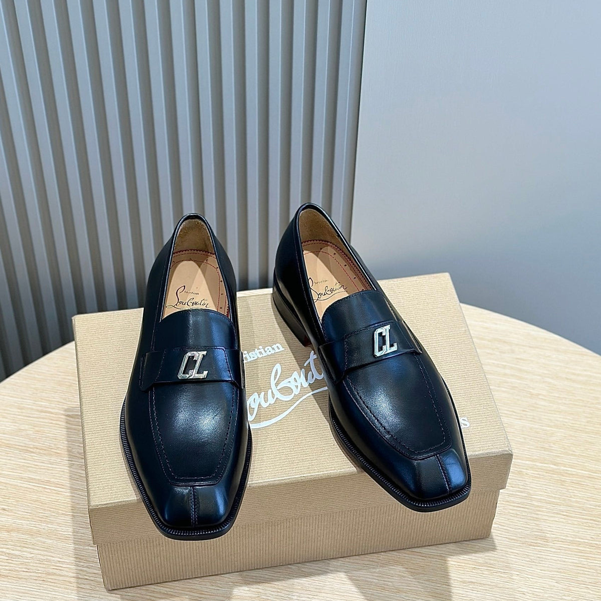 Ava’s Mode - High-Quality Designer Products for You - AFFORDABLE LUXURY HEELS - 8043